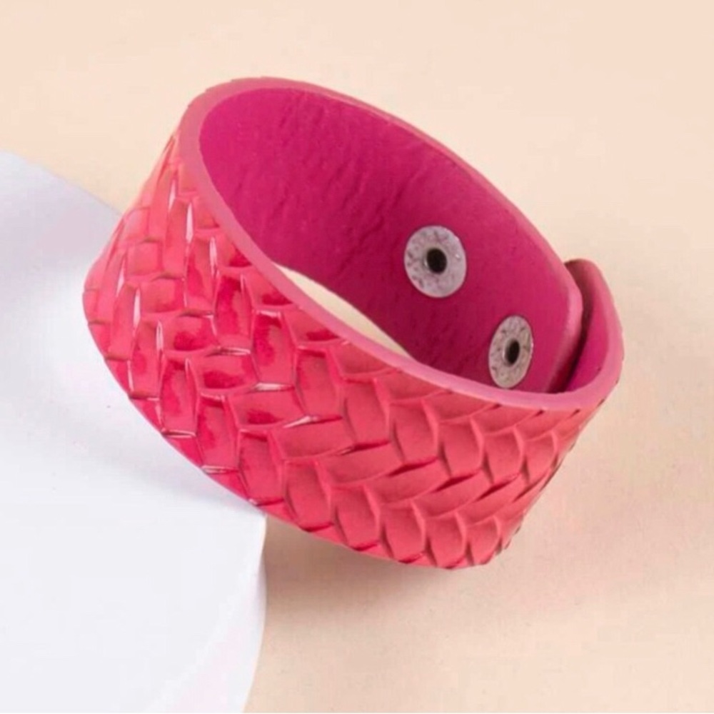 FREE pink /red snap bracelet